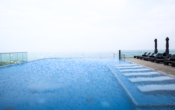 Các khách sạn có hồ bơi đẹp nhất trên hành tinh