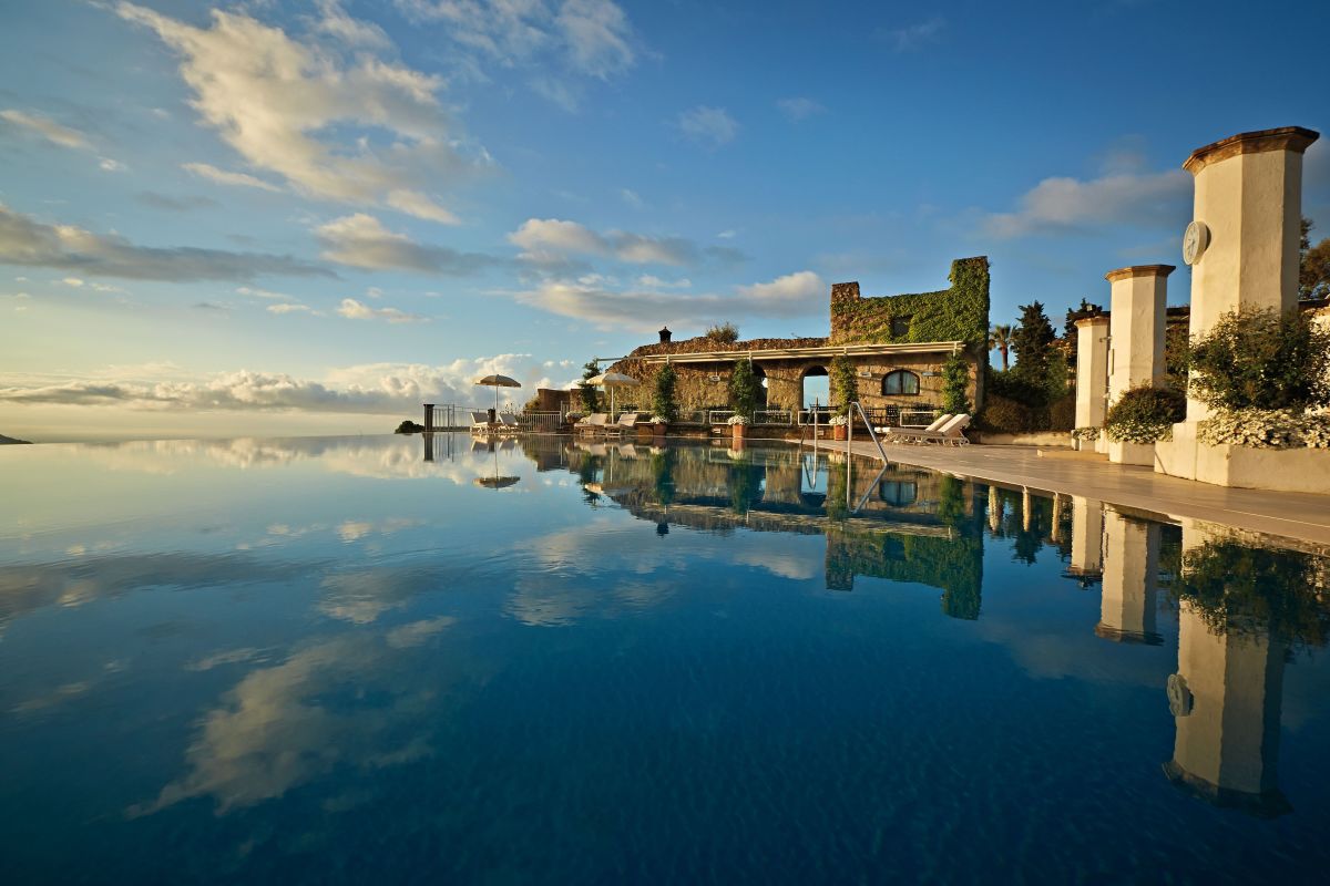 Top 5 thiết kế hồ bơi vô cực đẹp nhất thế giới