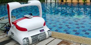 Robot vệ sinh hồ bơi